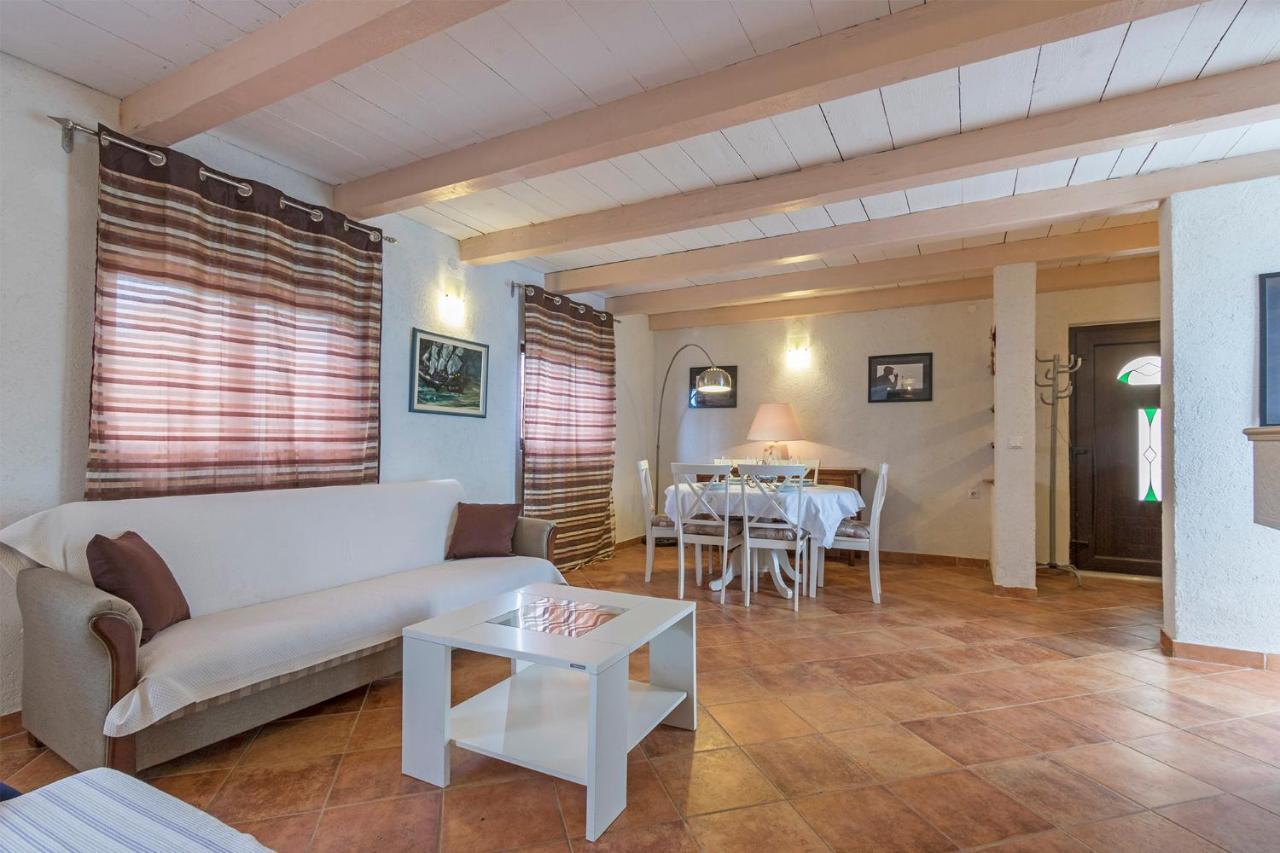 Villa Karina Tar Tar-Vabriga Exteriér fotografie